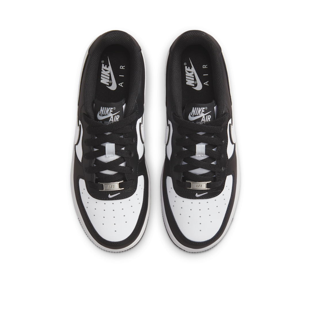 Overkicks - Nike Air Force 1 Low LV8 2 White Swoosh Panda (DV1621-001) - par completo