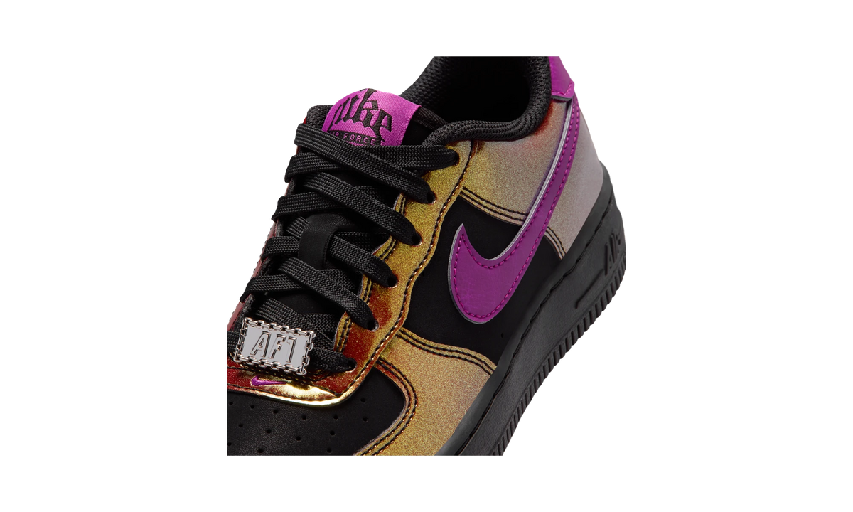 Overkicks - Nike Air Force 1 Low LV8 Glam Rock Black Bold Berry (IQ2736-001) - detalle lateral interior