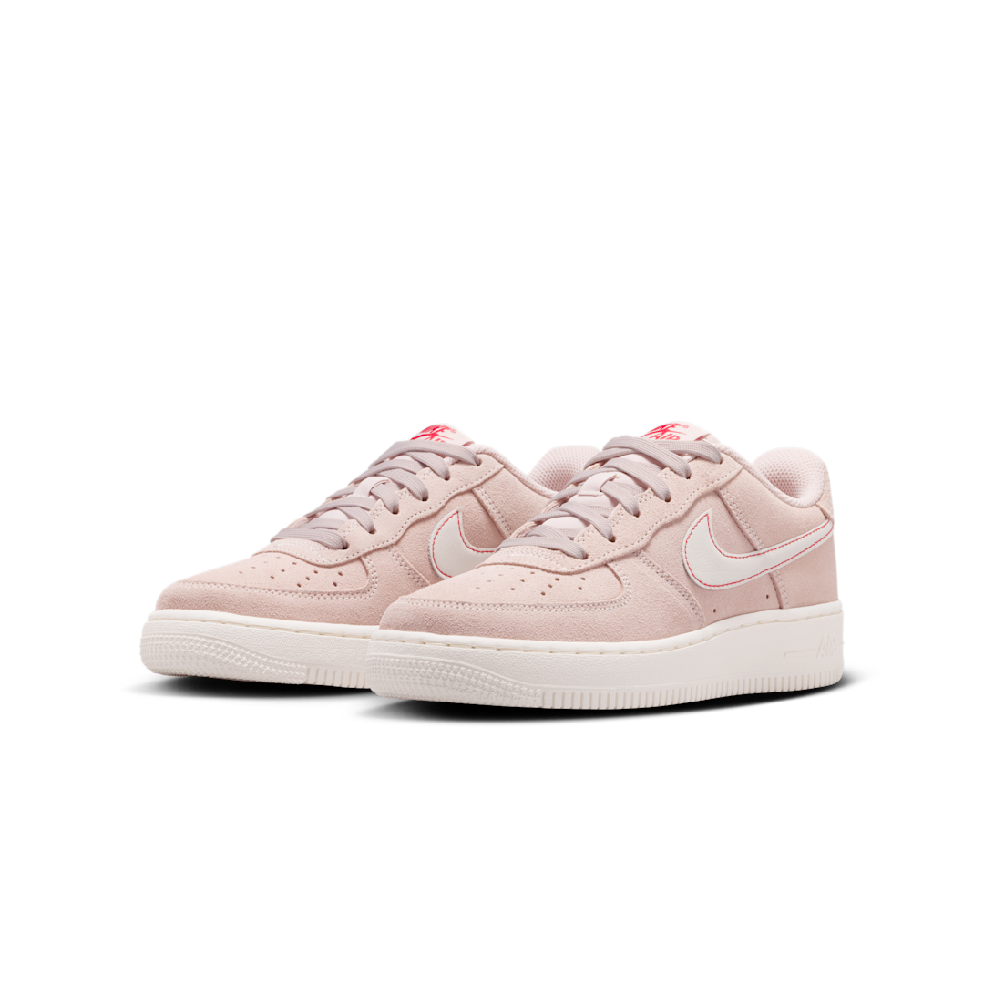 Overkicks - Nike Air Force 1 Low LV8 Silt Red University Red Sail (GS) (IB5688-600) - imagen 2