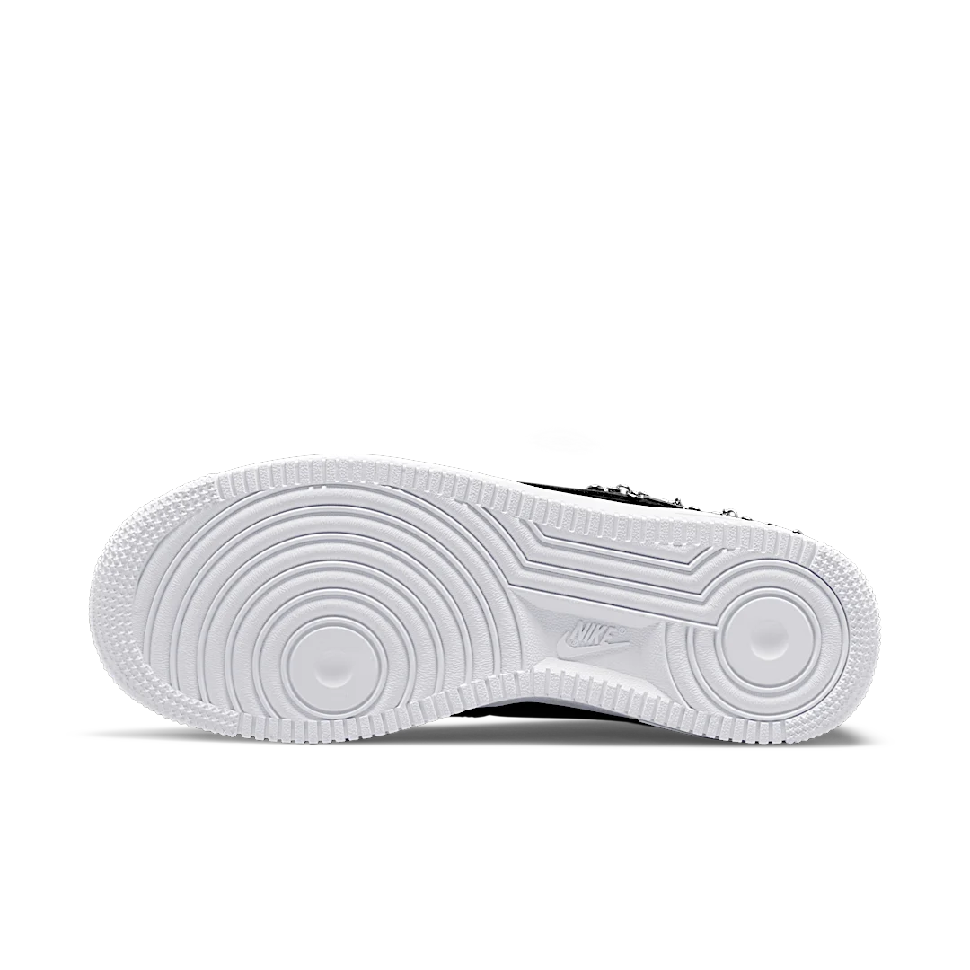 Overkicks - Nike Air Force 1 Low LX Black Pendant (DD1525-001) - detalle suela