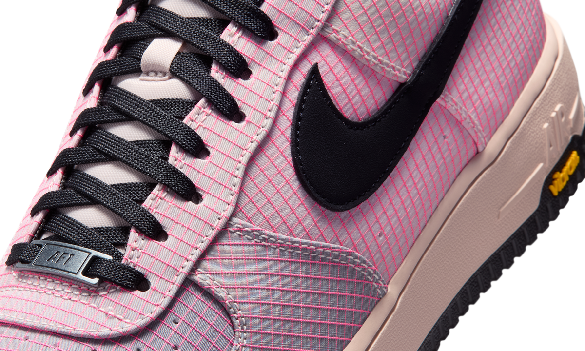 Overkicks - Nike Air Force 1 Low LX Vibram Silt Red Black (IH1943-600) - detalle lateral interior