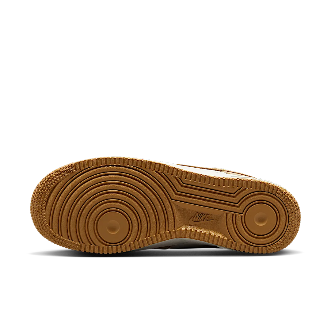 Overkicks - Nike Air Force 1 Low LXX Vachetta Tan Flax (DX1193-200) - detalle suela