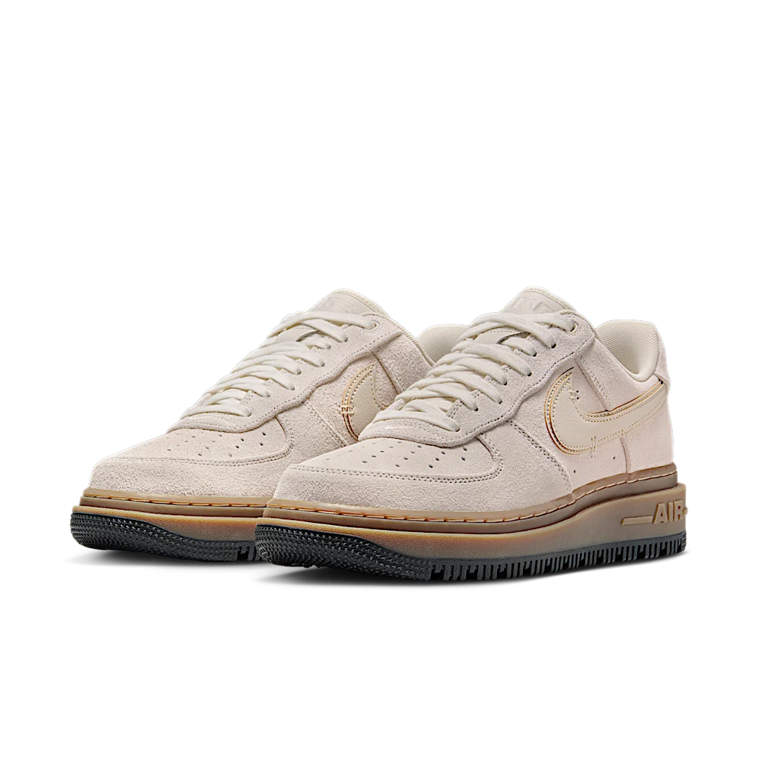 Overkicks - Nike Air Force 1 Low Luxe Light Orewood Brown Gum (HV2531-100) - vista trasera