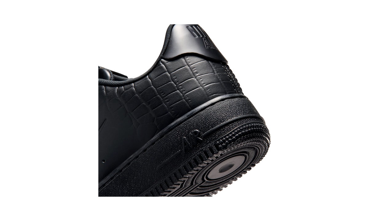 Overkicks - Nike Air Force 1 Low Made in Italy Black (IF3201-001) - detalle