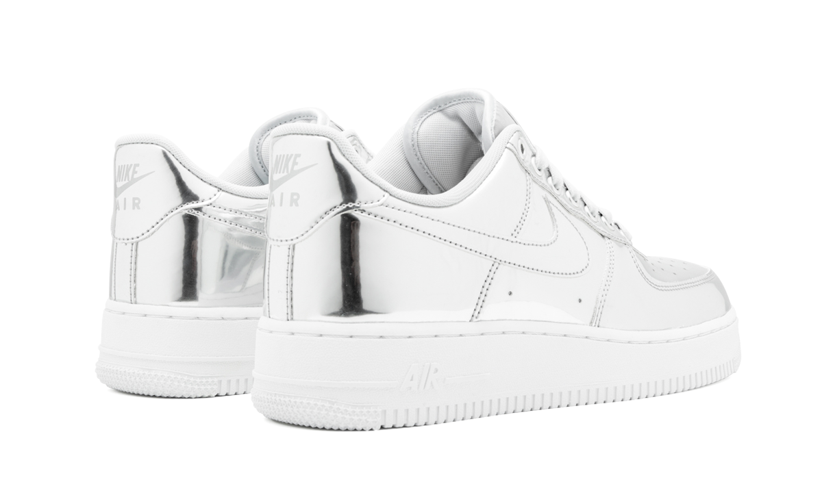 Overkicks - Nike Air Force 1 Low Metallic Chrome (CQ6566-001) - par completo
