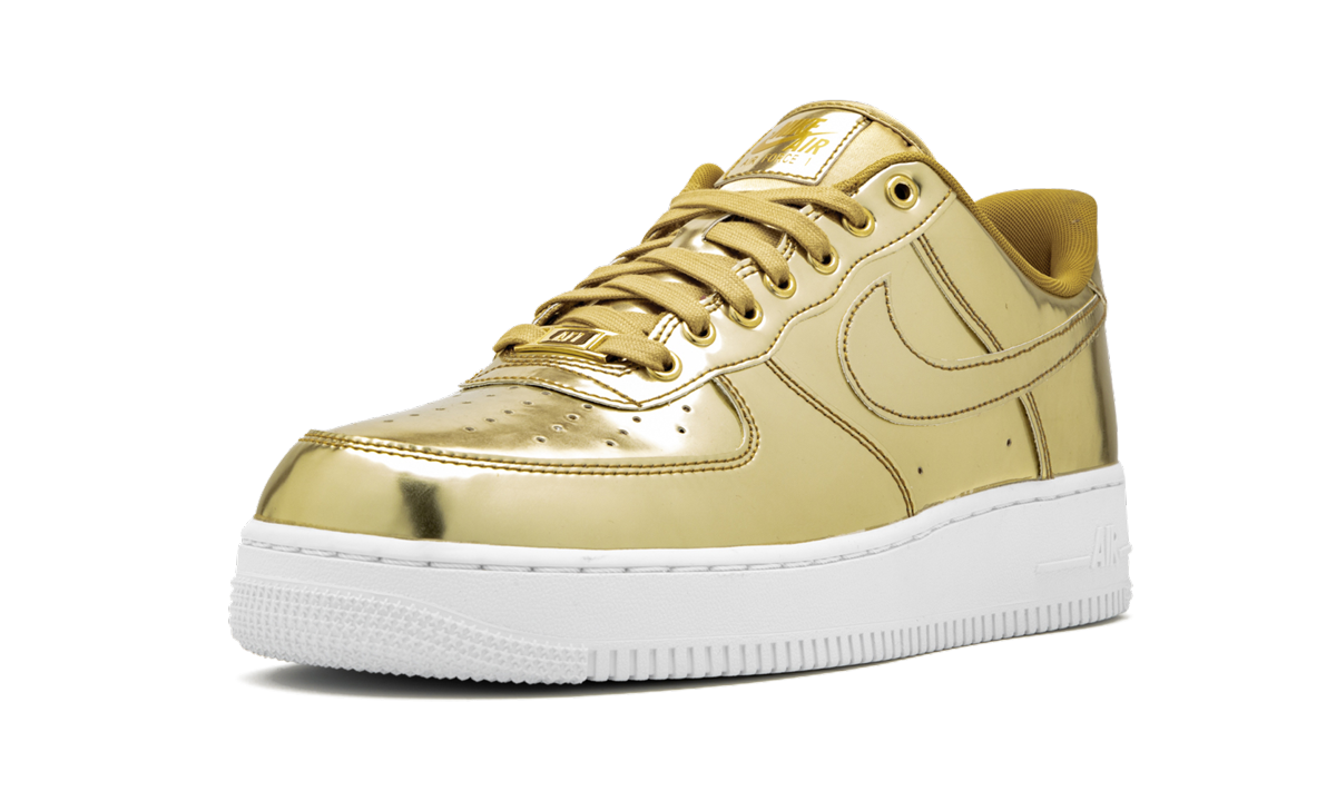 Overkicks - Nike Air Force 1 Low Metallic Gold (CQ6566-700) - detalle suela