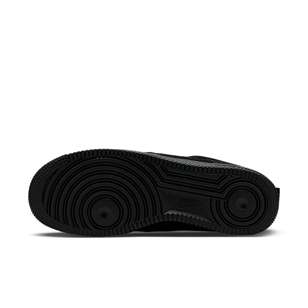 Overkicks - Nike Air Force 1 Low Multi-Swoosh Black Crimson (DZ4514-001) - detalle suela