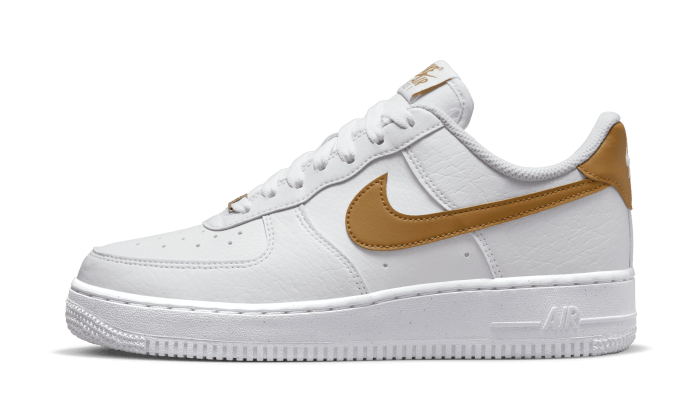 Overkicks - Nike Air Force 1 Low Next Nature White Gold (DN1430-104) - vista lateral