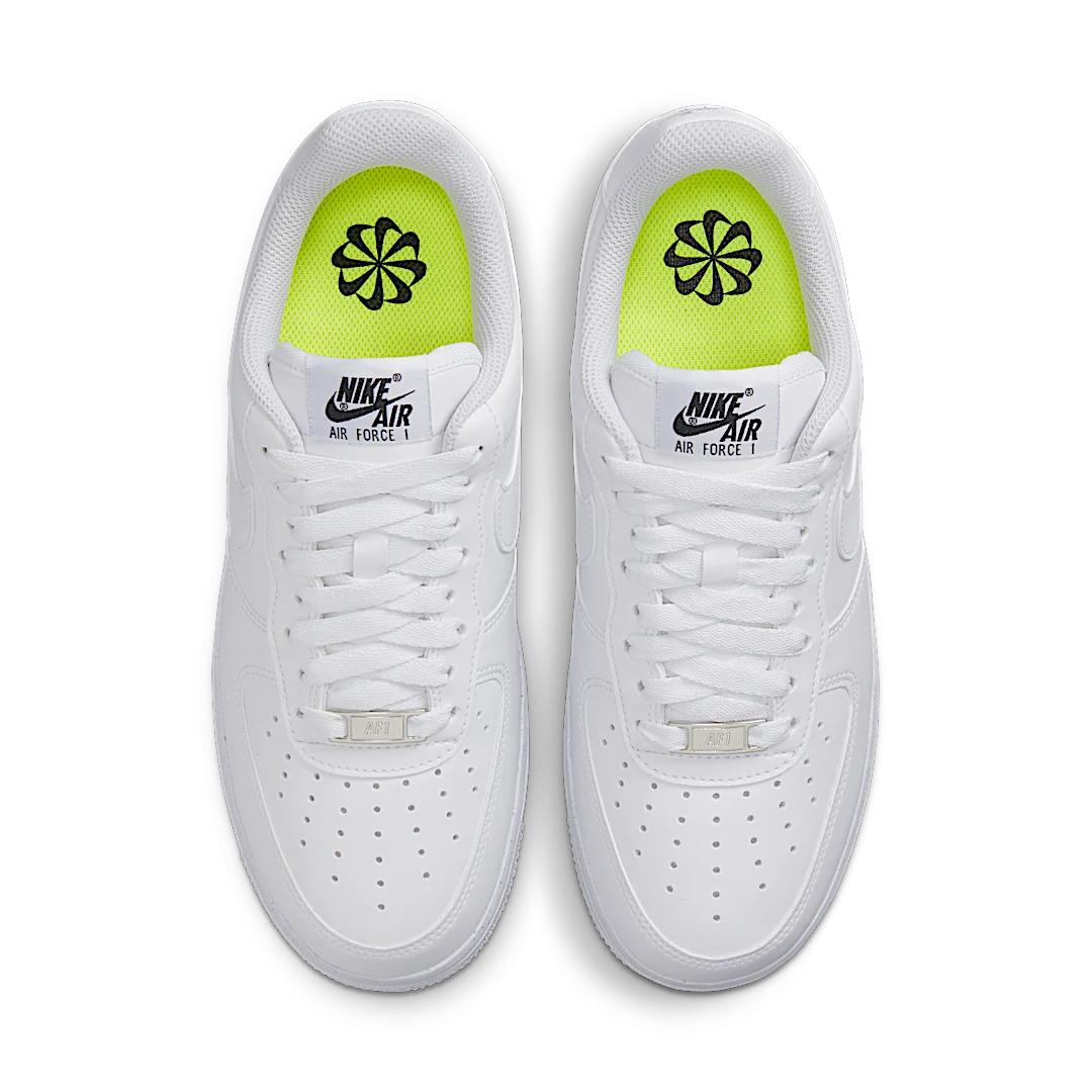 Overkicks - Nike Air Force 1 Low Next Nature White Metallic Grey (DC9486-101) - par completo