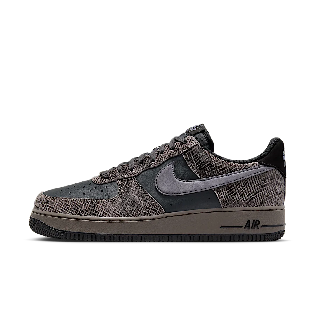Overkicks - Nike Air Force 1 Low Off Noir Snakeskin (HF2898-001) - vista lateral