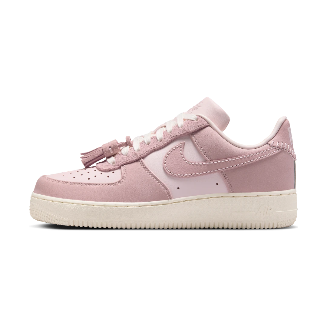 Overkicks - Nike Air Force 1 Low Pink Oxford Tassels (IB4654-661) - vista lateral
