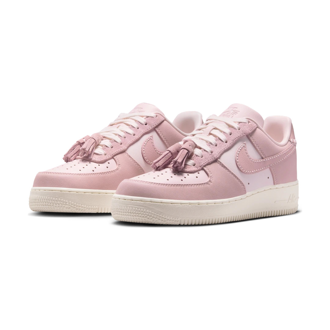 Overkicks - Nike Air Force 1 Low Pink Oxford Tassels (IB4654-661) - vista trasera