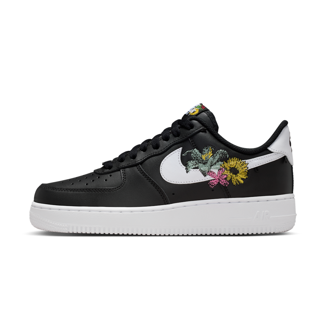 Overkicks - Nike Air Force 1 Low Premium Now Accepting All Flowers Black (IB6644-001) - vista lateral