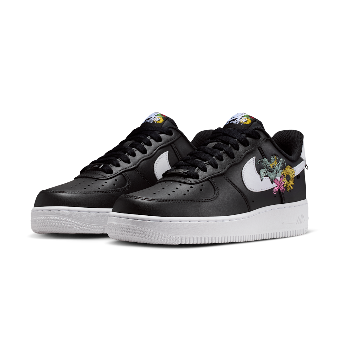 Overkicks - Nike Air Force 1 Low Premium Now Accepting All Flowers Black (IB6644-001) - vista trasera