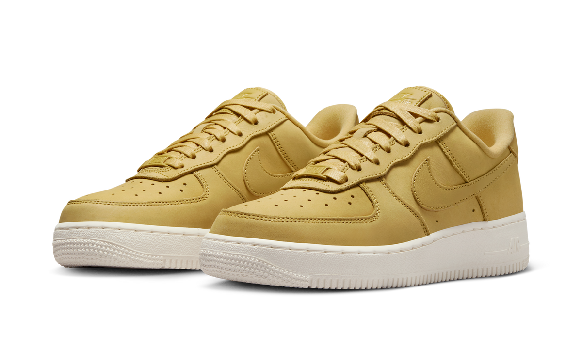 Overkicks - Nike Air Force 1 Low Premium Saturn Gold (DR9503-700) - vista trasera