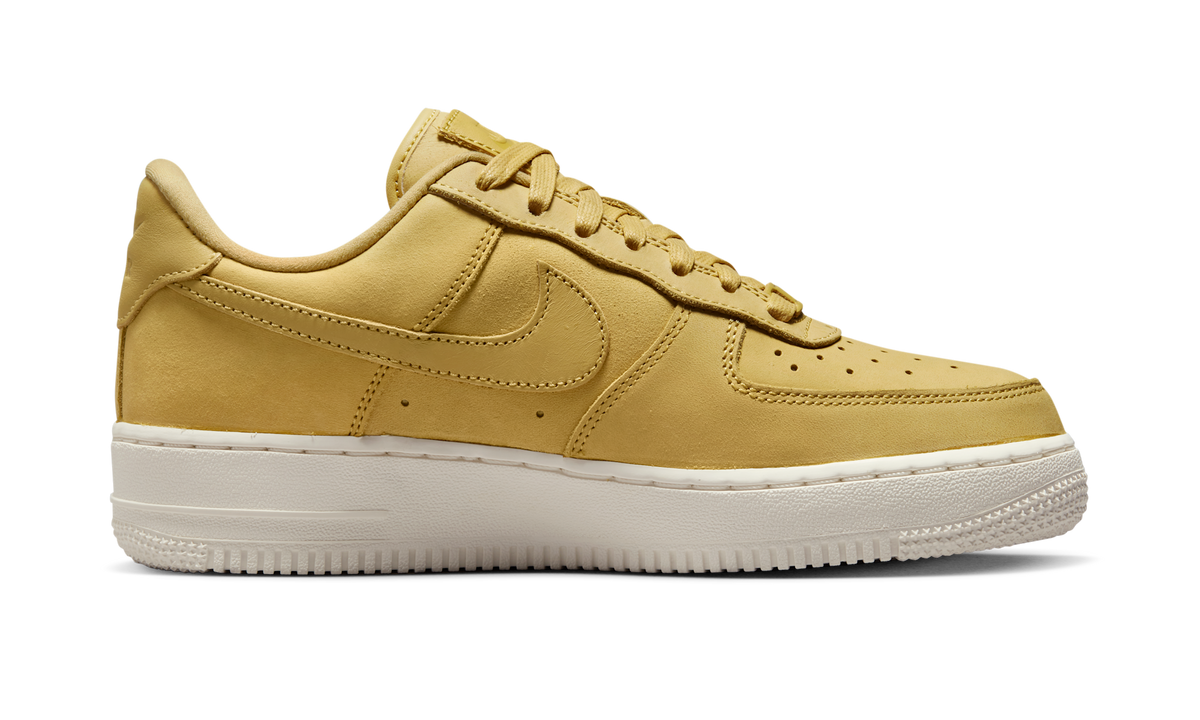 Overkicks - Nike Air Force 1 Low Premium Saturn Gold (DR9503-700) - detalle suela