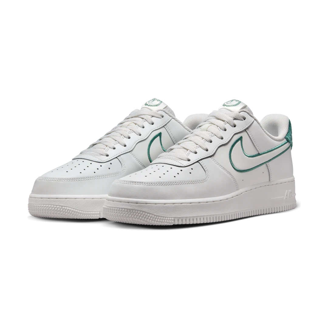 Overkicks - Nike Air Force 1 Low Resort and Sport (FN8349-100) - vista trasera