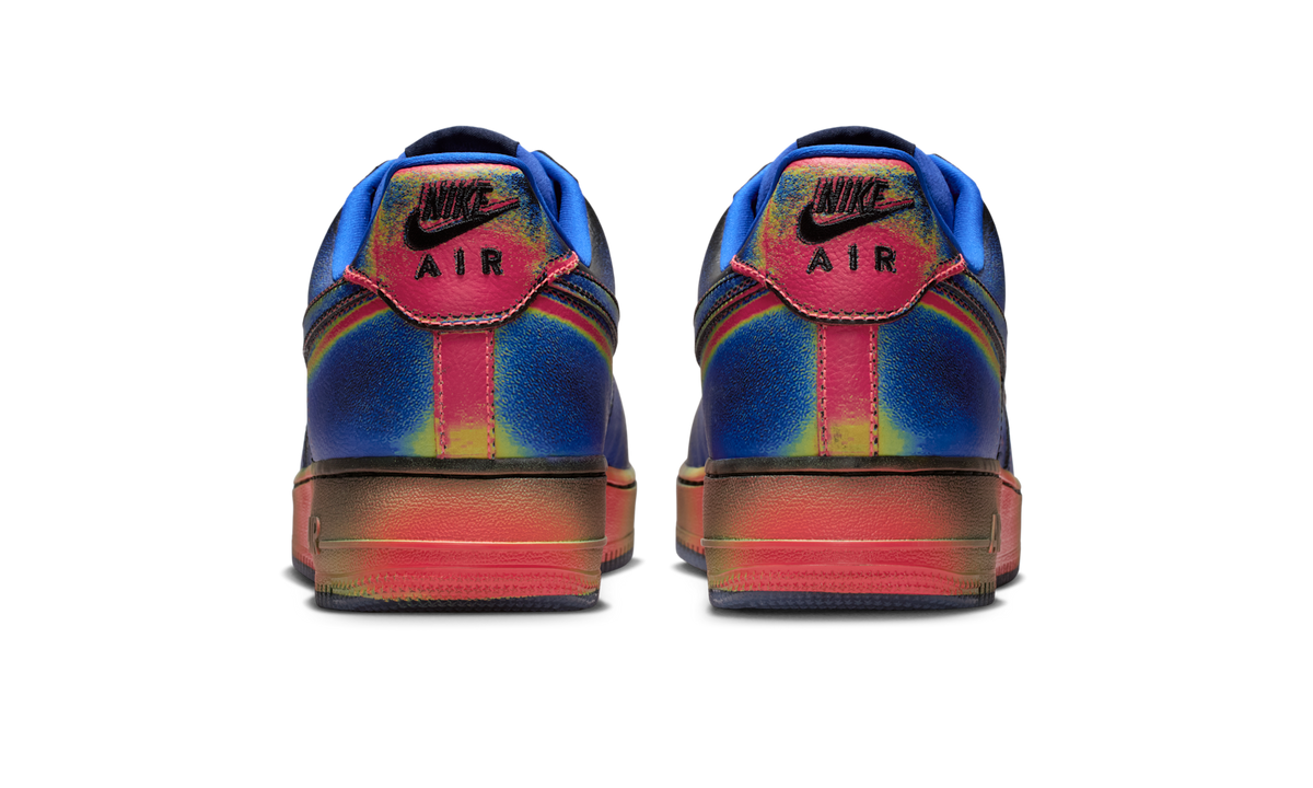 Overkicks - Nike Air Force 1 Low Retro Heat Map Black Racer Blue (IB6834-001) - detalle talón