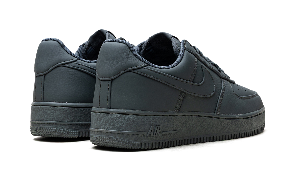 Overkicks - Nike Air Force 1 Low Retro Premium Bomber Grey (IM3078-002) - par completo