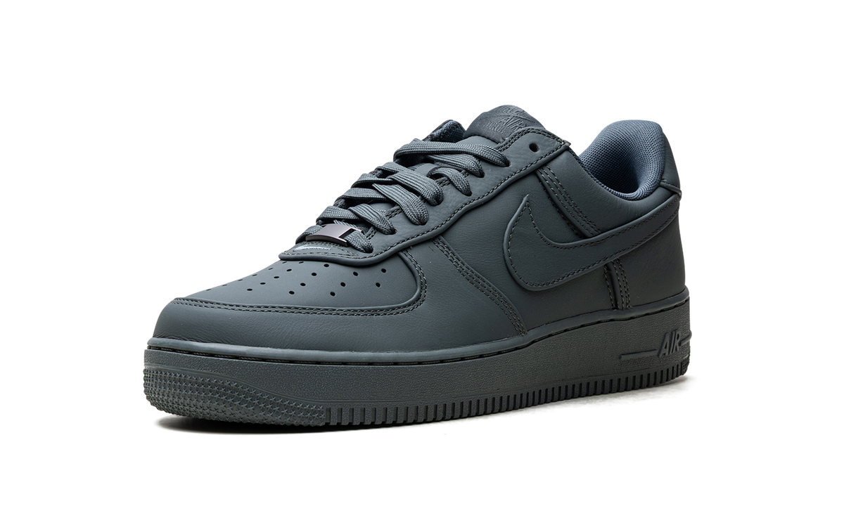 Overkicks - Nike Air Force 1 Low Retro Premium Bomber Grey (IM3078-002) - detalle suela