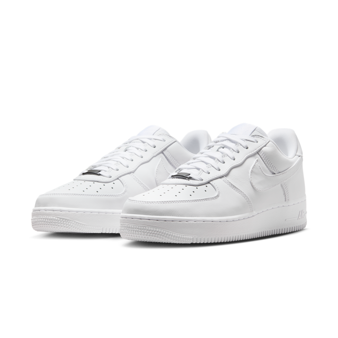 Overkicks - Nike Air Force 1 Low Retro Premium Triple White (IM3078-100) - vista trasera