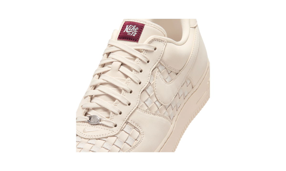 Overkicks - Nike Air Force 1 Low Retro Premium Woven Sanddrift Pale Ivory (IM5755-100) - detalle lateral interior