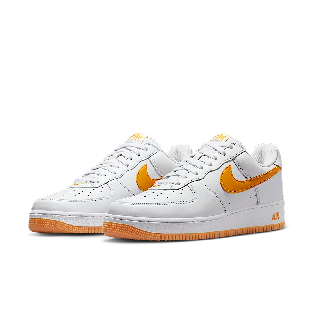 Overkicks - Nike Air Force 1 Low Retro QS Color Of The Month White University Gold (FD7039-100) - vista trasera
