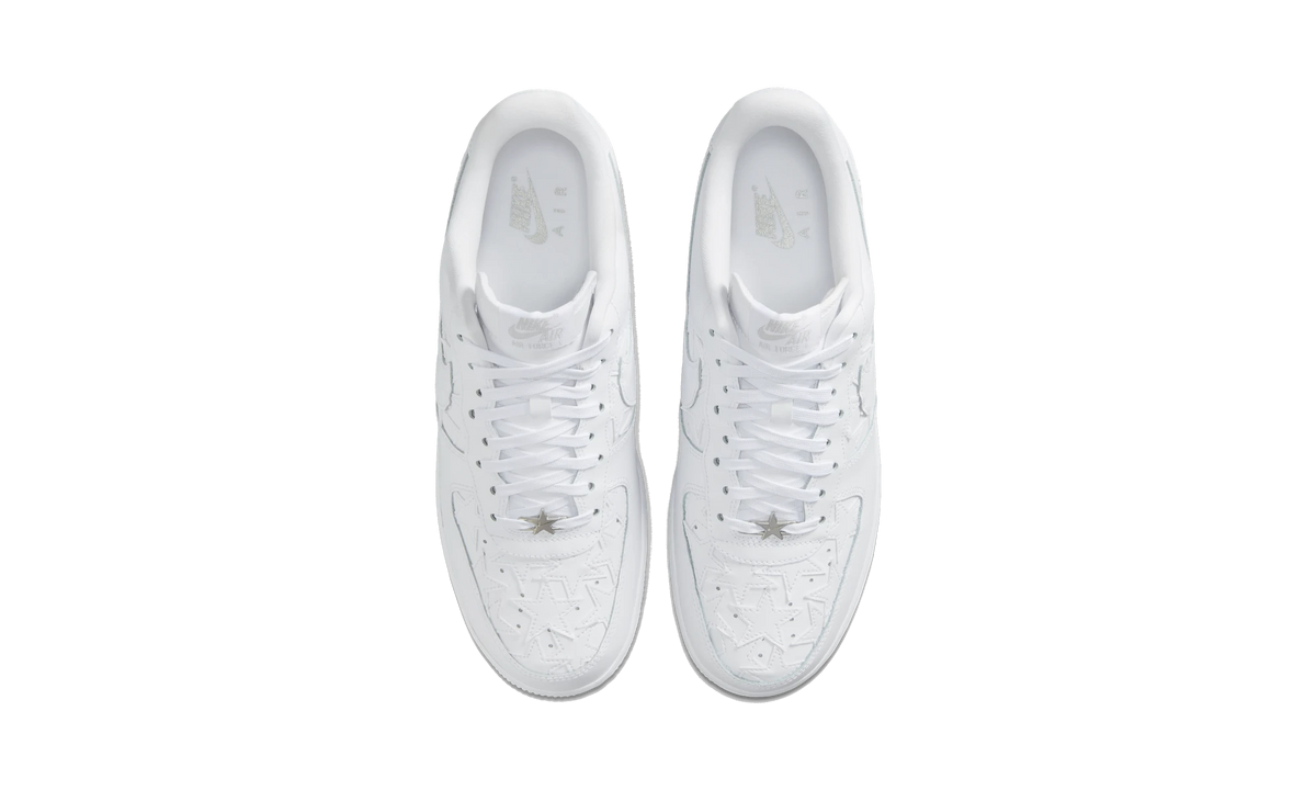Overkicks - Nike Air Force 1 Low Retro Triple White Stars (IM5750-100) - vista superior