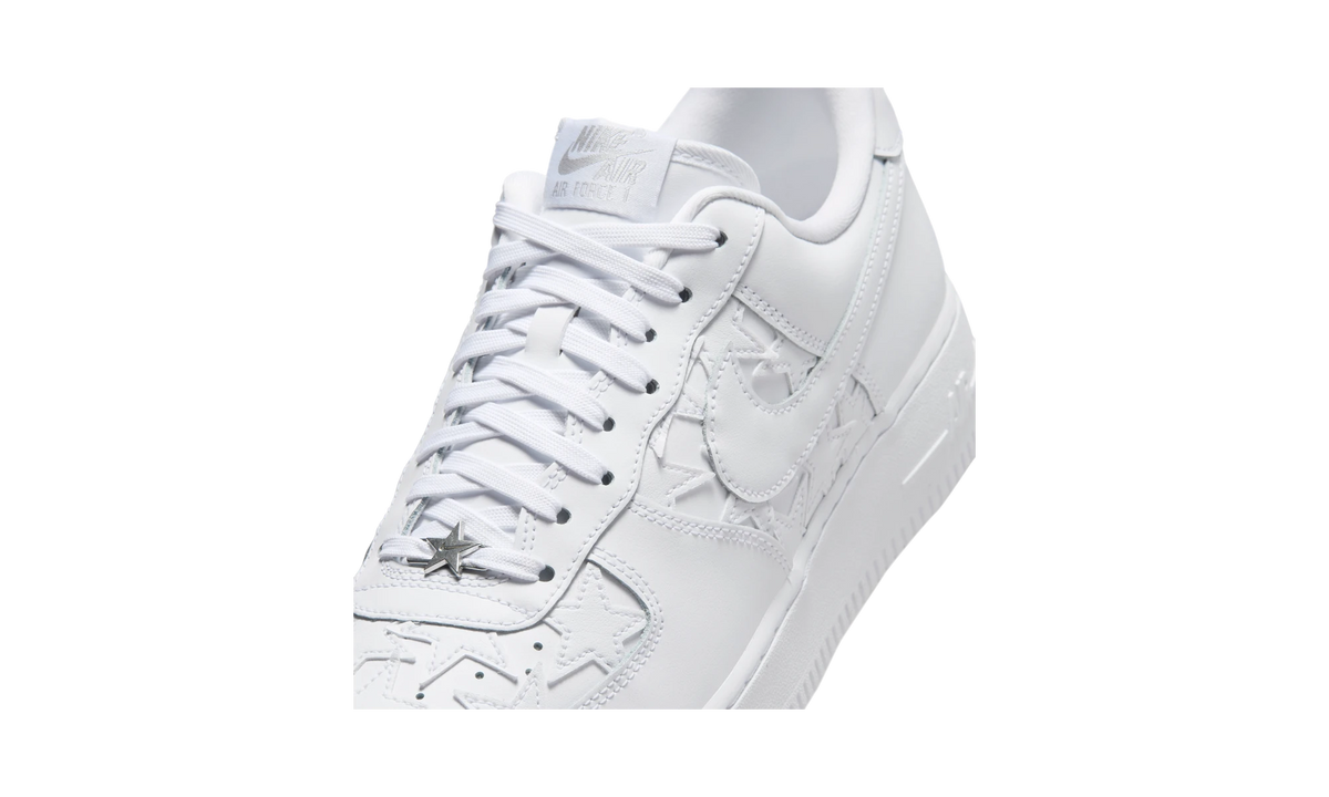 Overkicks - Nike Air Force 1 Low Retro Triple White Stars (IM5750-100) - detalle lateral interior