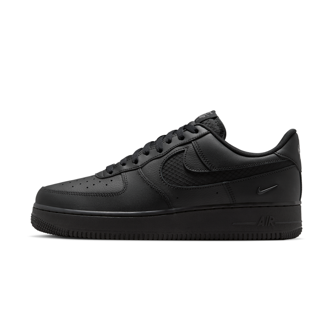 Overkicks - Nike Air Force 1 Low SE Triple Black Ripstop (IH4452-001) - vista lateral