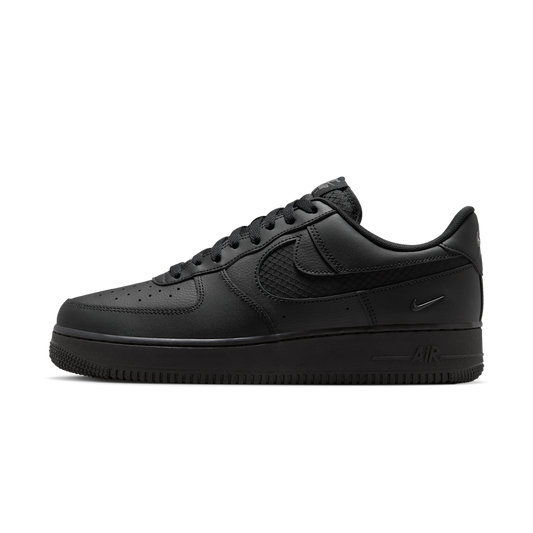 Overkicks - Nike Air Force 1 Low SE Triple Black Ripstop (IH4452-001) - vista lateral
