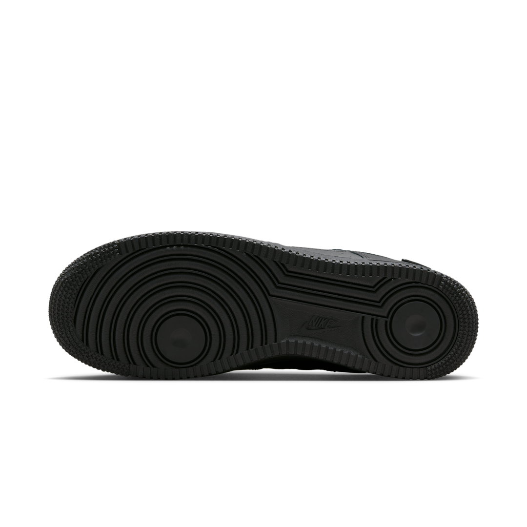 Overkicks - Nike Air Force 1 Low SE Triple Black Ripstop (IH4452-001) - detalle suela