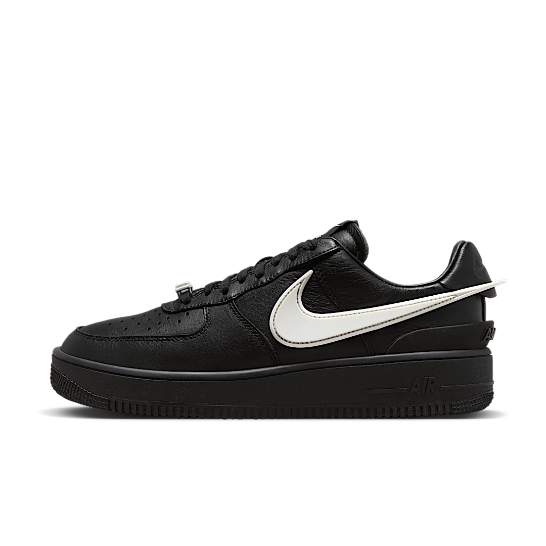 Overkicks - Nike Air Force 1 Low SP AMBUSH Black (DV3464-001) - vista lateral