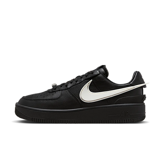 Overkicks - Nike Air Force 1 Low SP AMBUSH Black (DV3464-001) - vista lateral