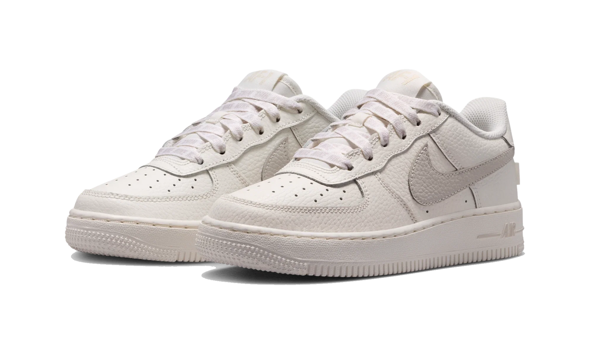 Overkicks - Nike Air Force 1 Low Sail Light Orewood Brown (GS) (IR0270-101) - imagen 2