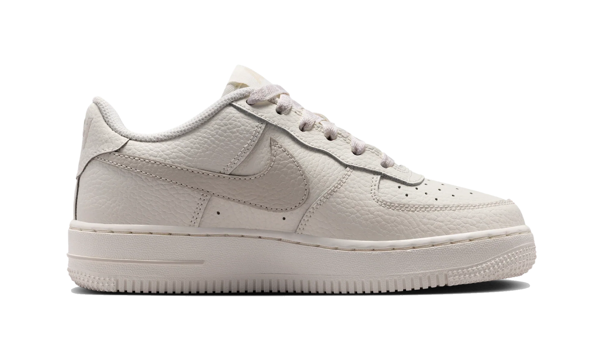 Overkicks - Nike Air Force 1 Low Sail Light Orewood Brown (GS) (IR0270-101) - imagen 4