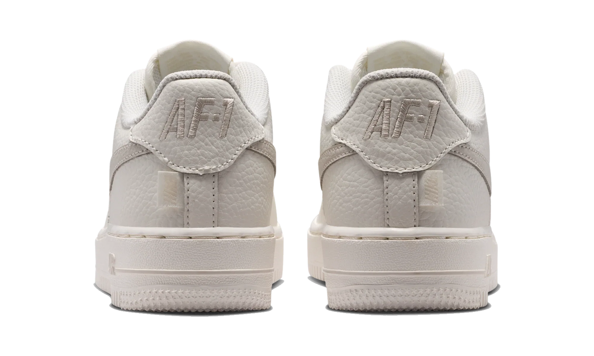 Overkicks - Nike Air Force 1 Low Sail Light Orewood Brown (GS) (IR0270-101) - imagen 6