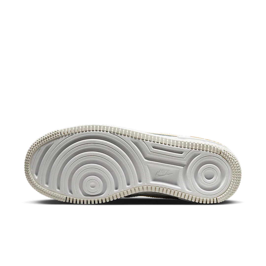 Overkicks - Nike Air Force 1 Low Shadow Sail Tan (DV7449-100) - detalle suela