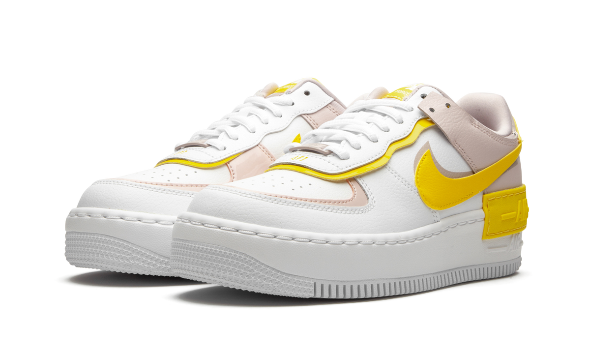 Overkicks - Nike Air Force 1 Low Shadow White Barely Rose Speed Yellow (CJ1641-102) - vista trasera