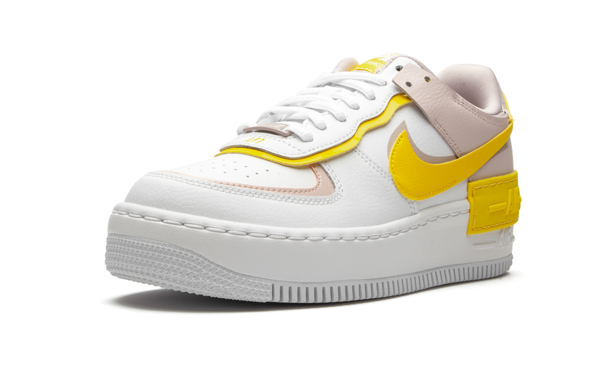 Overkicks - Nike Air Force 1 Low Shadow White Barely Rose Speed Yellow (CJ1641-102) - detalle suela