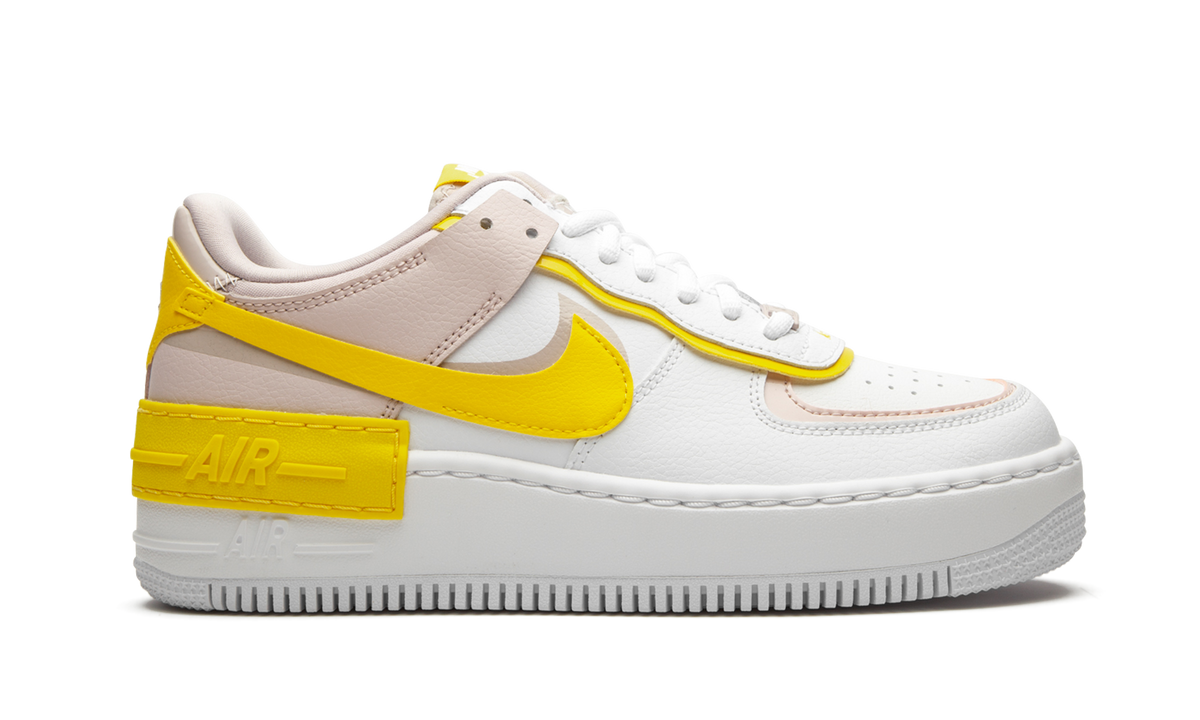 Overkicks - Nike Air Force 1 Low Shadow White Barely Rose Speed Yellow (CJ1641-102) - detalle talón