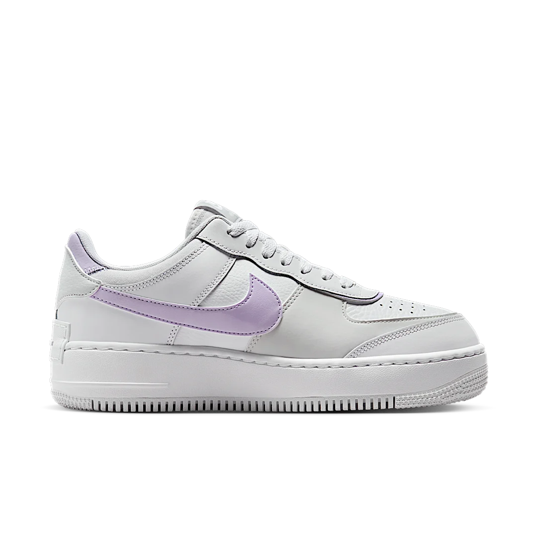 Overkicks - Nike Air Force 1 Low Shadow White Lilac Bloom (FN6335-102) - par completo