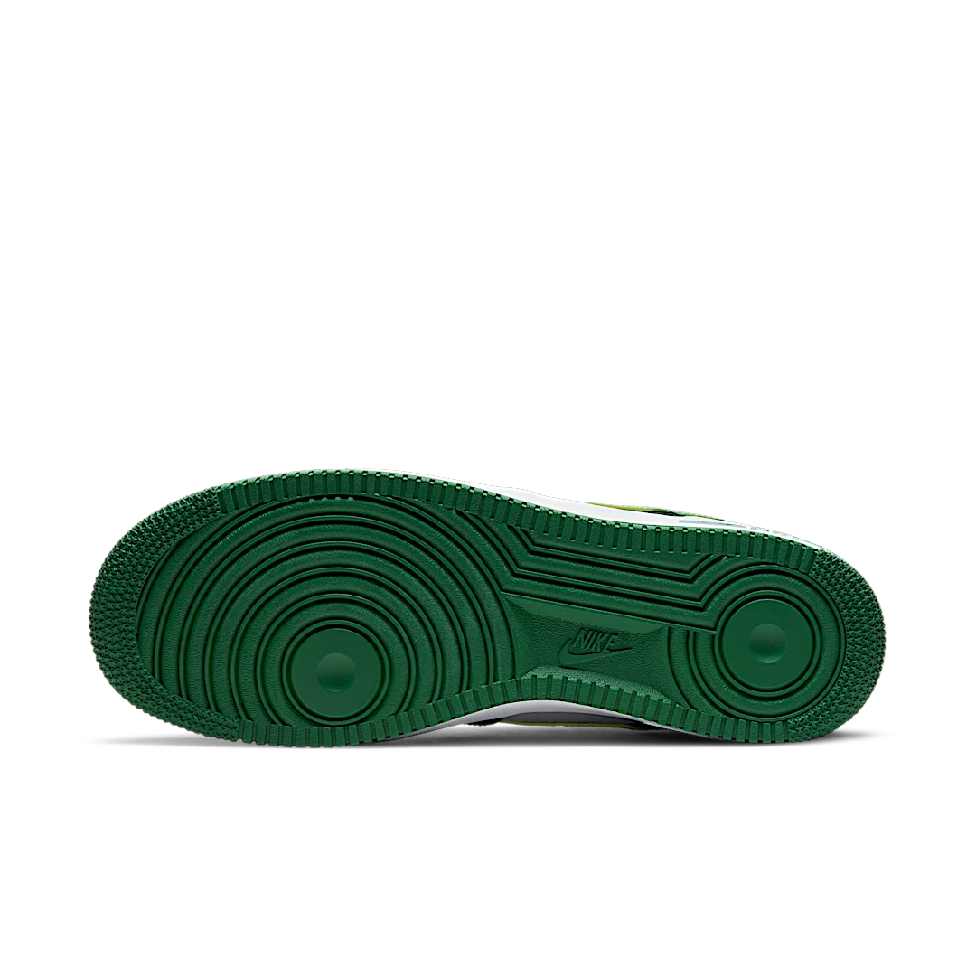 Overkicks - Nike Air Force 1 Low Shamrock St Patricks Day (2021) (DD8458-300) - detalle suela