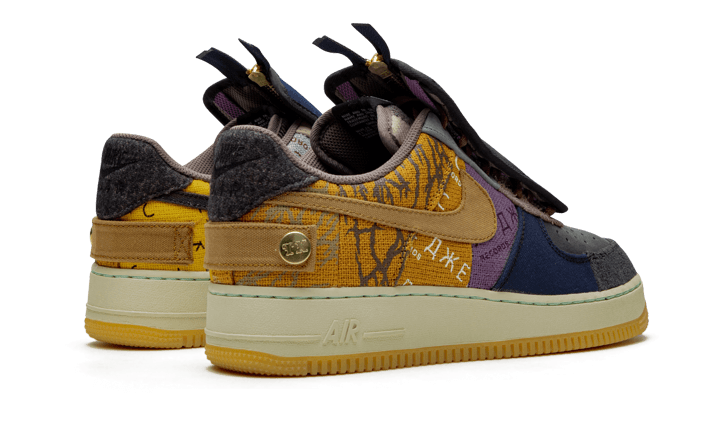 Overkicks - Nike Air Force 1 Low Travis Scott Cactus Jack (CN2405-900) - par completo
