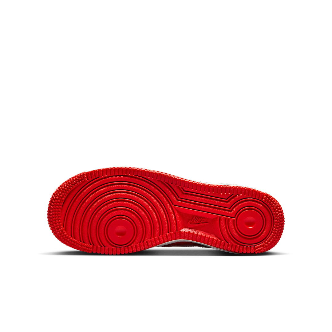 Overkicks - Nike Air Force 1 Low Valentines Day (2025) (HV5165-121) - detalle suela