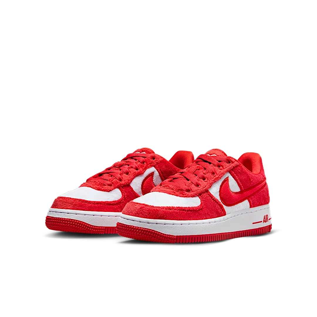 Overkicks - Nike Air Force 1 Low Valentine's Day Fleece (2024) (GS) (FZ3552-612) - imagen 2