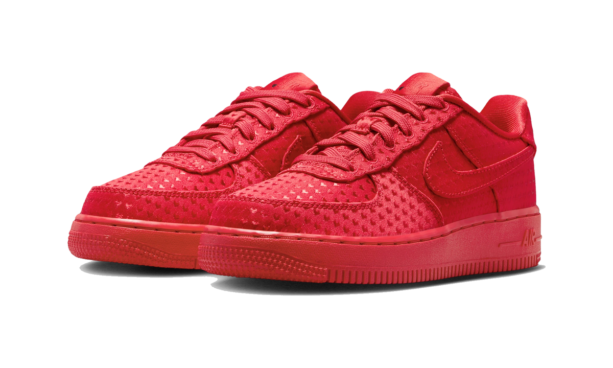 Overkicks - Nike Air Force 1 Low Valentines Day University Red (2026) (IQ2748-600) - vista trasera