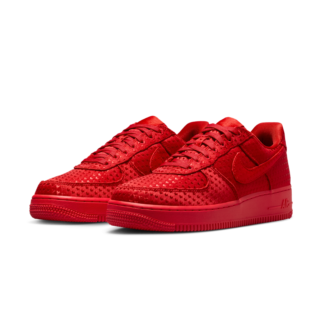 Overkicks - Nike Air Force 1 Low Valentines Day University Red (2026) (IQ9965-600) - vista trasera
