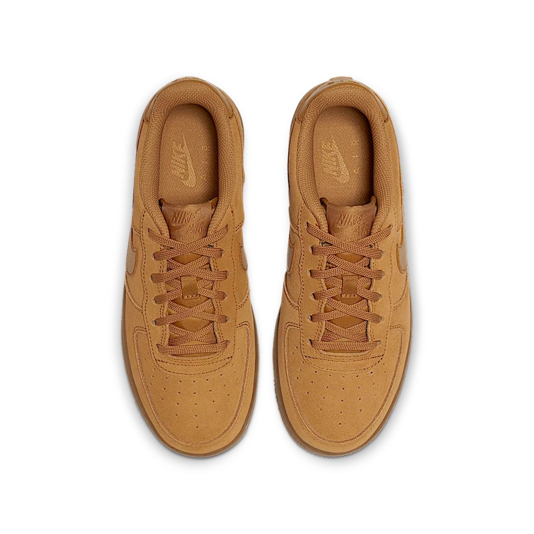 Overkicks - Nike Air Force 1 Low Wheat (2019) (BQ5485-700) - par completo