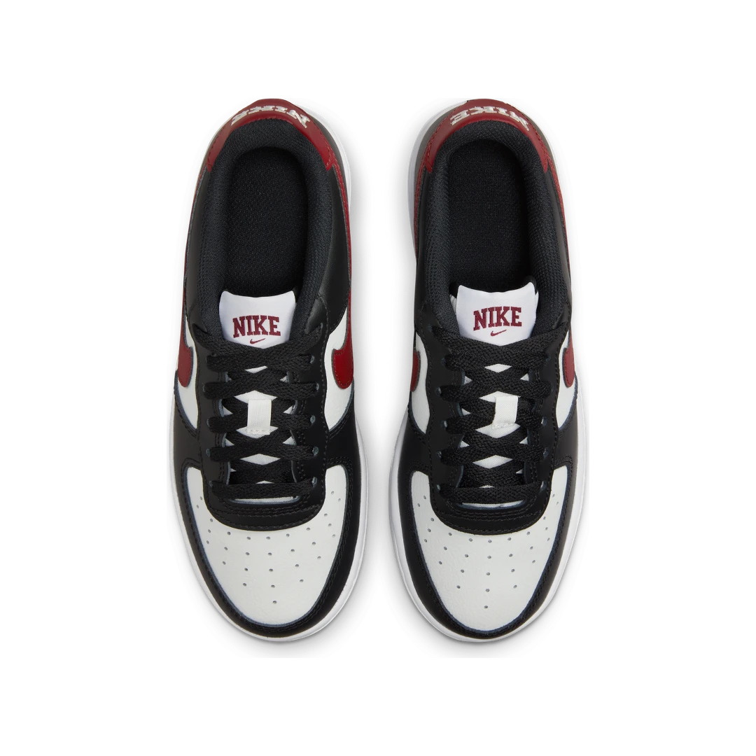 Overkicks - Nike Air Force 1 Low White Dark Team Red (FZ4351-001) - par completo